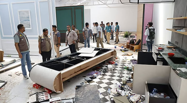 গুলি ছুড়তে ছুড়তে ঢুকে স্টুডিওতে ভাঙচুর, পরে লুটপাট