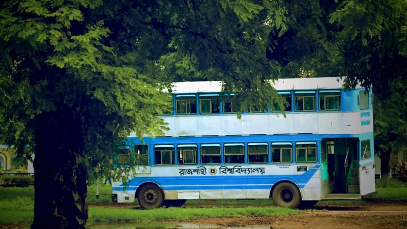 রাবির পরিবহন ব্যবস্থায় সংকট, ভোগান্তিতে শিক্ষার্থীরা