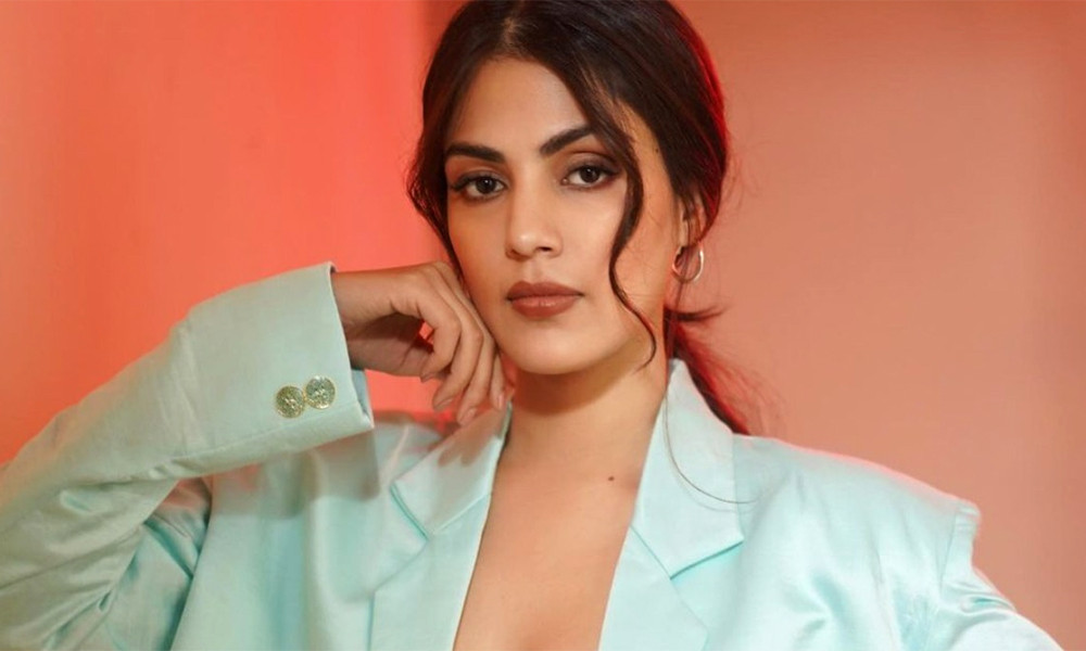 মানসিক যন্ত্রণা ভুলতে যা করতেন রিয়া চক্রবর্তী