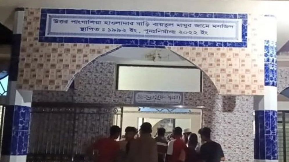 পটুয়াখালীতে শয়নকক্ষ থেকে মুয়াজ্জিনের মরদেহ উদ্ধার