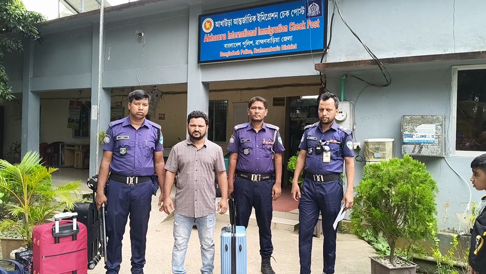 থানার ২ হত্যা মামলার আসামি