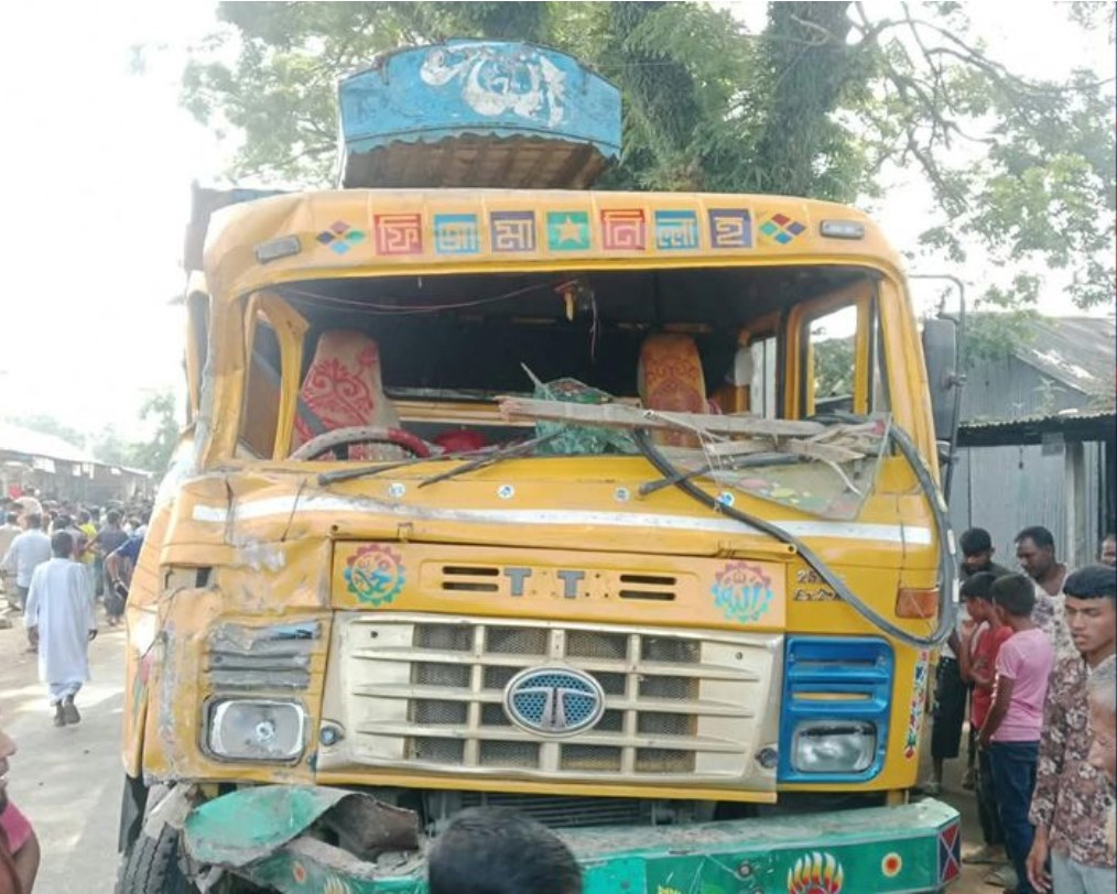 লালমনিরহাটে ট্রাকচাপায় ইজিবাইকের তিন যাত্রীর প্রাণহানি