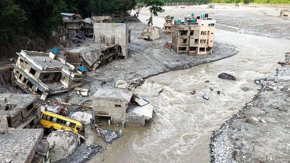 হাজার ৩৬৫ জন