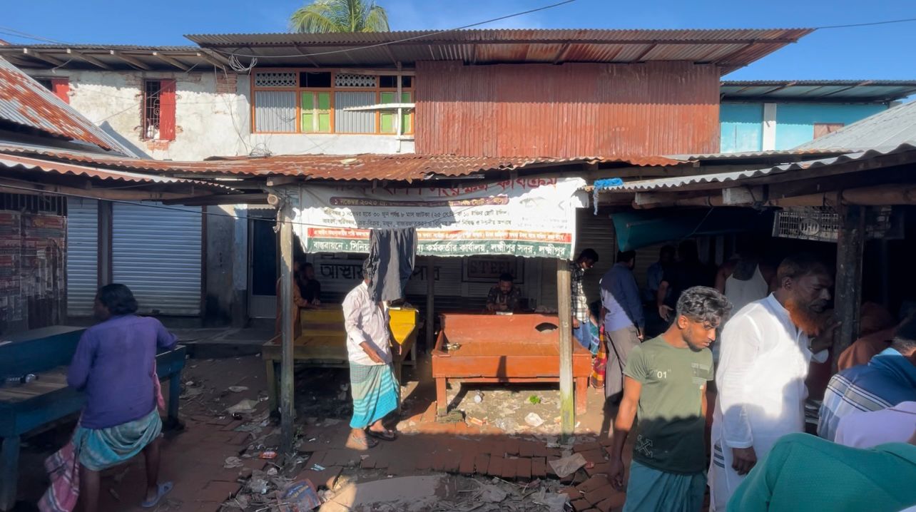 ভরা মৌসুমে ও ঘাটে  নেই ইলিশ:হতাশ জেলে-ব্যবসায়ীরা