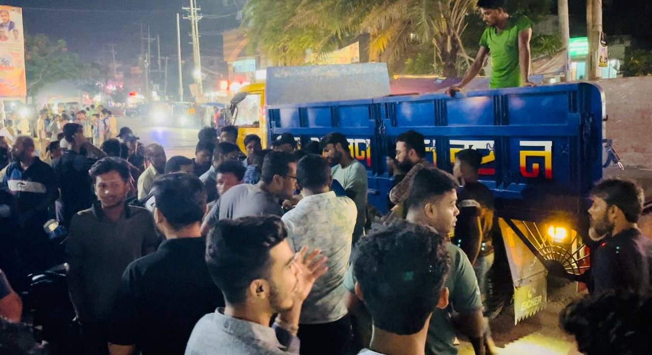 লক্ষ্মীপুরে ঈদকে সামনে রেখে পুলিশের অভিযান