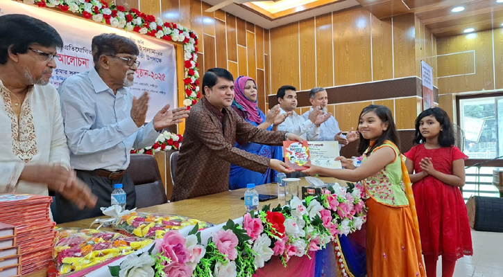 নজরুলের আদর্শ ধারণে সম্ভব ‘সাম্য ও মানবিক’ দেশ গঠন: লক্ষ্মীপুরের ডিসি