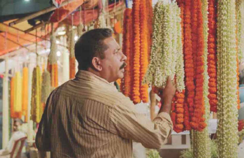 মোশাররফ করিমের ‘কাউয়া কমলা খাইতে জানে না’ 