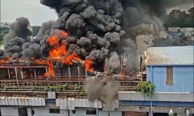 আগুন, ৩ ইউনিটের চেষ্টায় নিয়ন্ত্রণে