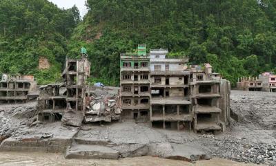 আকস্মিক বন্যায় নিখোঁজের সংখ্যা প্রায় ১,৫০০