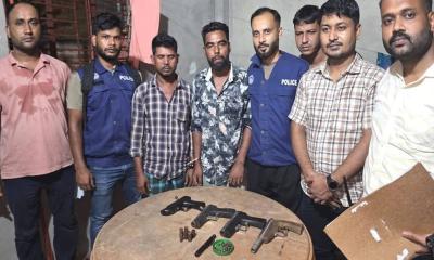 তৈরীর সরঞ্জামসহ গ্রেফতার ২