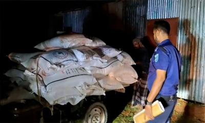 কুড়িগ্রামে অবৈধ সার মজুদে ২ ব্যবসায়ীকে ৪ লাখ ৫ হাজার টাকা জরিমানা
