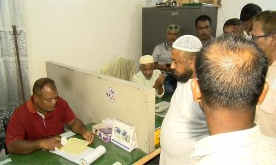 রংপুরে বেশি ভাড়া আদায়ের অভিযোগে হিমাগার ঘেরাও আলু চাষিদের
