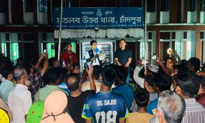 পুলিশের অভিযান, আটক ১০২৯