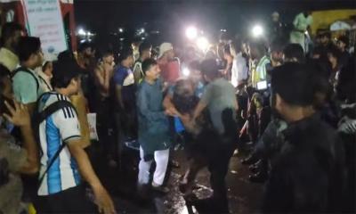 খুলনায় ফেরির সঙ্গে সংঘর্ষে ট্রলার ডুবি, ৩৫ জন উদ্ধার