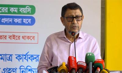 খেসারত দিতে হচ্ছে: স্বাস্থমন্ত্রী