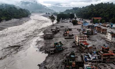 নেপালে বন্যায় নিখোঁজ ২ শতাধিক স্কুল শিক্ষার্থী