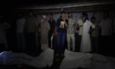 চাকা পাল্টানোর সময় আরেক পিকআপের চাপায় চালকসহ নিহত ২