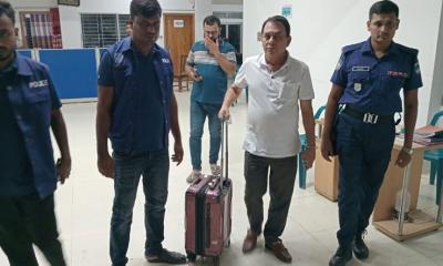 ভারতে পালানোর সময় গোপালগঞ্জ আওয়ামী লীগ নেতা গ্রেফতার