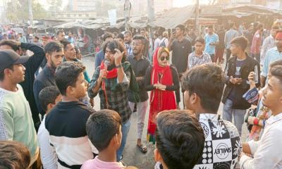 হাদি হত্যার বিচারের দাবিতে ৪ ঘণ্টা মহাসড়ক অবরোধ, তীব্র যানজট