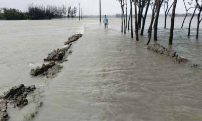 লক্ষ্মীপুরে জোয়ারের পানিতে ৪০ গ্রাম প্লাবিত, দুর্ভোগ