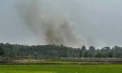 মর্টারশেলের শব্দে কাঁপছে টেকনাফ