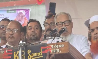 কিছু রাজনৈতিক দল টাকার লো‌ভে আ.লীগকে ফিরিয়ে আনতে চাইছে