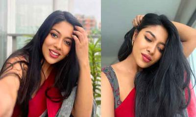 শাড়িতে মুগ্ধতা ছড়াচ্ছেন জেফার