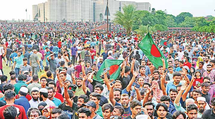 সেনা ও ছাত্র–জনতার ঐক্যে যেন ফাটল না ধরে