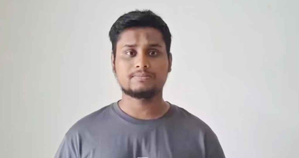 গাজীপুরে হাসনাত আব্দুল্লাহর গাড়িতে হামলা