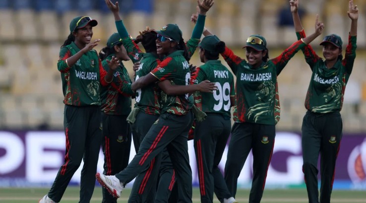 পাকিস্তানকে হারিয়ে বাংলার মেয়েদের বিশ্বকাপ শুরু