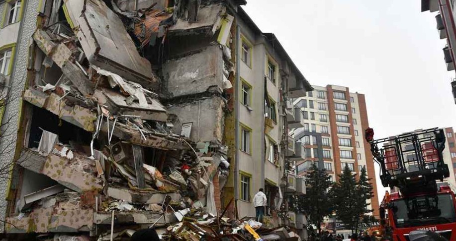 ভূমিকম্পের পূর্বাভাস নিয়ে বিশ্ব বিজ্ঞানীরা যা বললেন