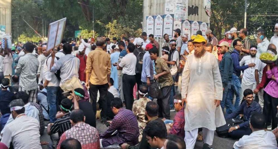 মঙ্গলবারের বার্ষিক পরীক্ষাও বর্জনের ঘোষণা প্রাথমিকের শিক্ষকদের