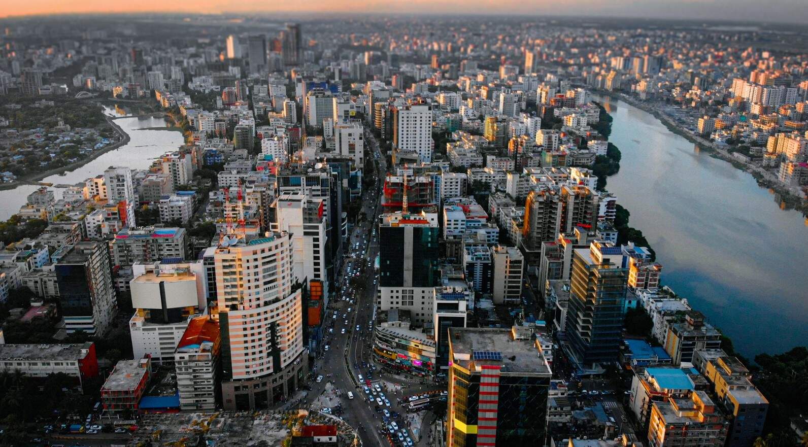 ঢাকায় ৪৭টি মাথার খুলি, হাড়-কঙ্কাল উদ্ধার, গ্রেপ্তার ৪ 