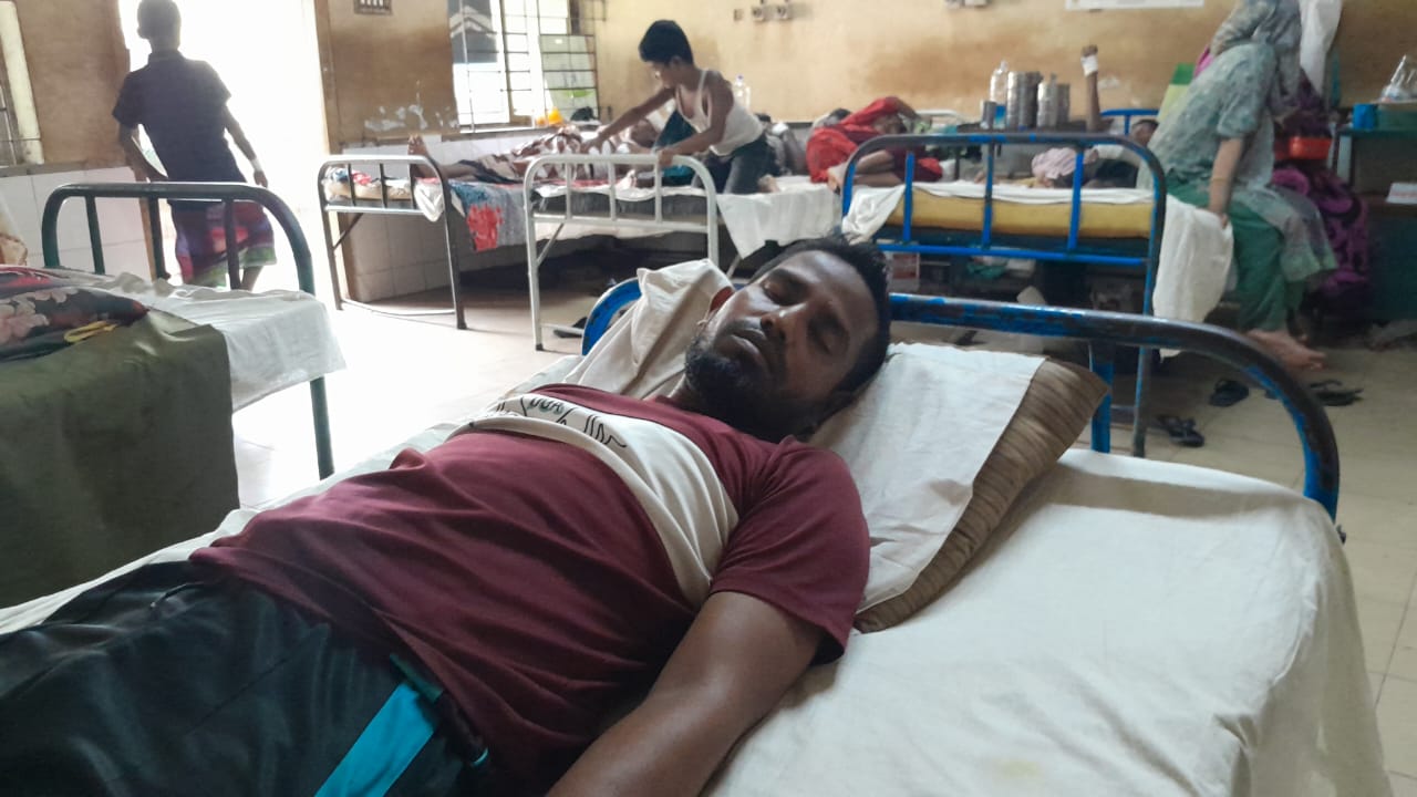 লক্ষ্মীপুরে পূর্ব বিরোধের জেরে ব্যবসায়ীকে মারধর