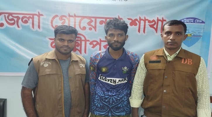ডিবির অভিযানে ১০ পিস ইয়াবাসহ ১ মাদক ব্যবসায়ী গ্রেপ্তার